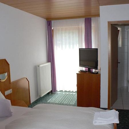Hotel Garni Silberdistel Lauterstein Екстериор снимка